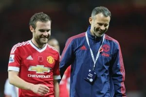 22-giggs-on-mata-for-f